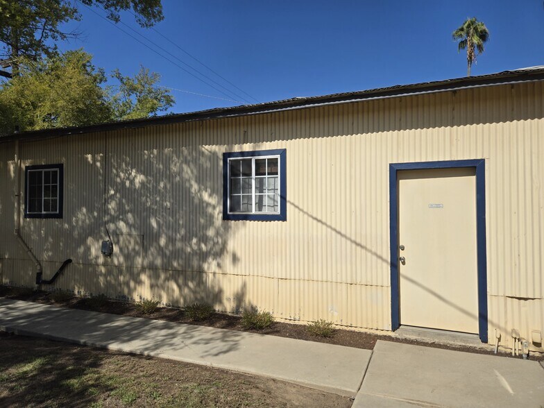 More Photos Of 1473-1477 N Van Ness Ave, Fresno Storefront Retail Residential For Sale