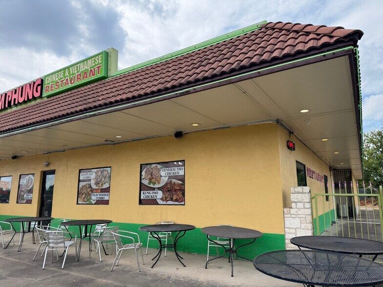 More Photos Of 315 N Bell Blvd, Cedar Park Restaurant For Lease