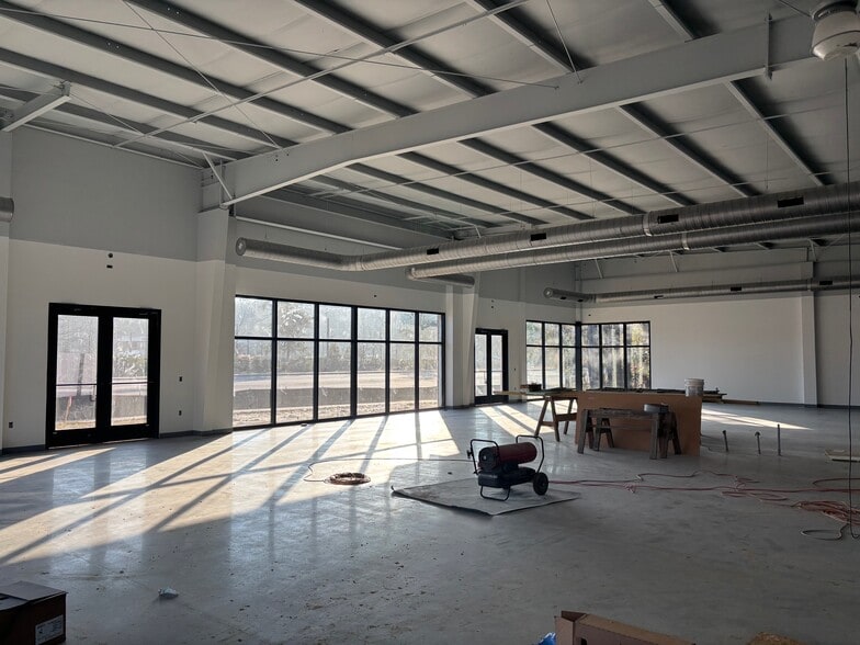 More Photos Of 355 Faison Rd, Mount Pleasant General Retail For Lease