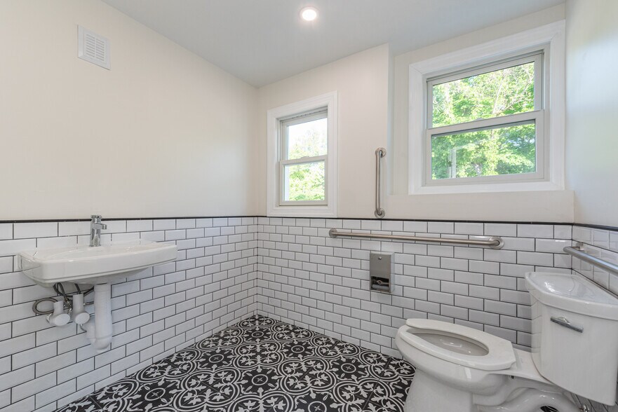 More Photos Of 12 Route 202, Montville General Retail For Lease