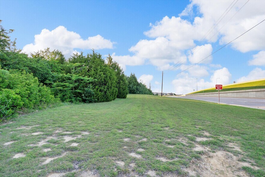 More Photos Of 901 NW 19th St, Grand Prairie Land For Sale