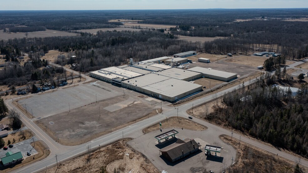 Primary Photo Of 811 Factory St, Hawkins Manufacturing For Sale