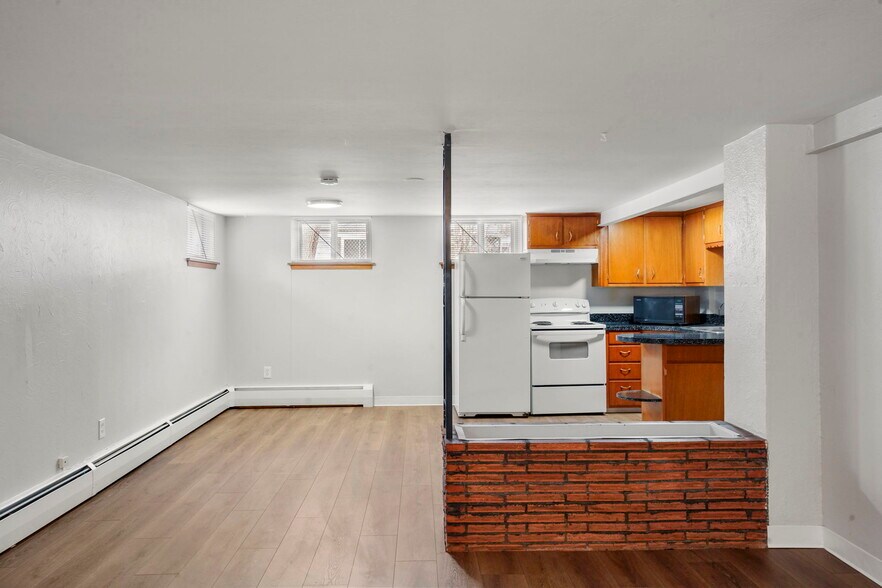 More Photos Of 1600-1604 Garland St, Lakewood Apartments For Sale