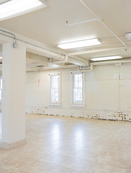 More Photos Of 519 Huey P Long Ave, Gretna Office For Sale