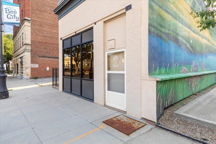 More Photos Of 127 Pearl St, Council Bluffs Office For Lease