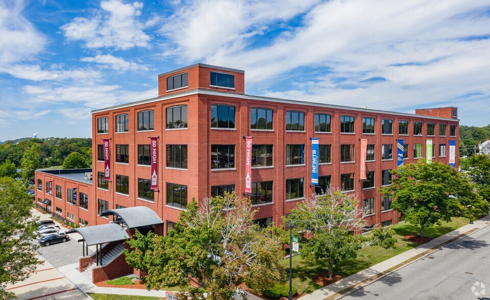 186 High St, North Andover, MA 01845 For Lease