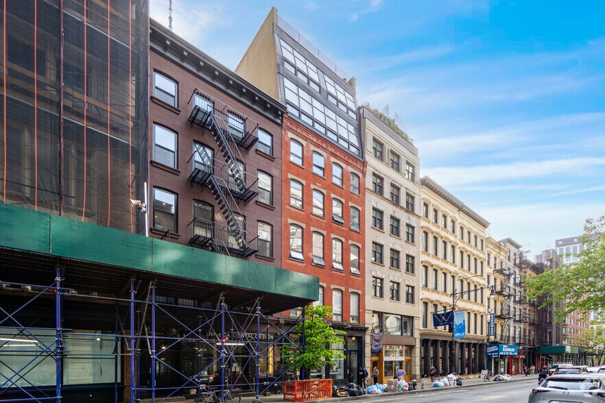 Primary Photo Of 146 Chambers St, New York Apartments For Sale