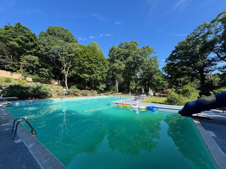 More Photos Of 202 W Hartsdale Ave, Hartsdale Health Club For Sale