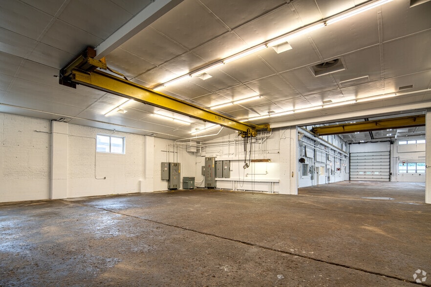 More Photos Of 920 3rd St, Hammond Service For Lease