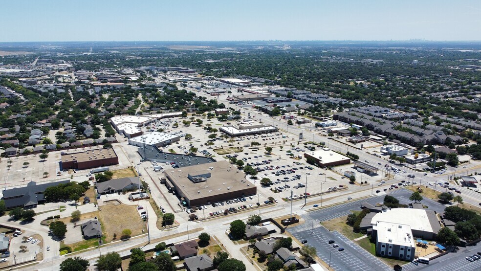 More Photos Of 1565 W Main St, Lewisville Unknown For Lease