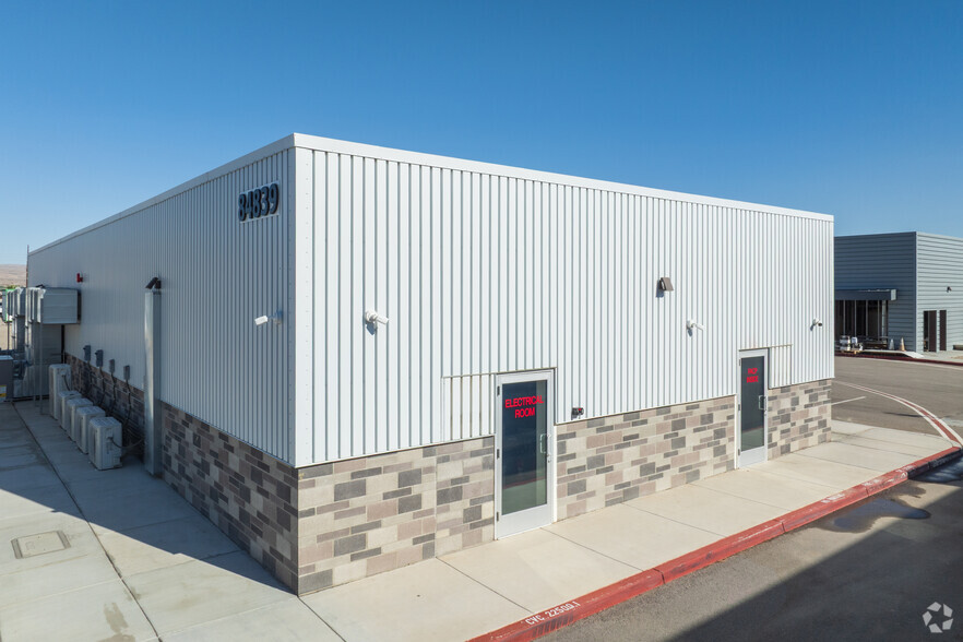 More Photos Of 84829 Avenue 48, Coachella Manufacturing For Sale