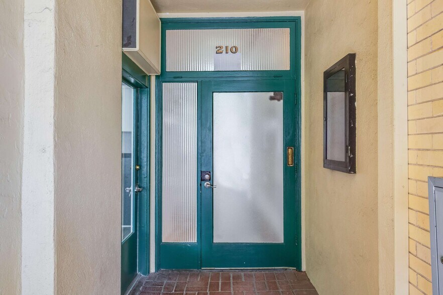 More Photos Of 210 Washington Ave, Richmond Loft Creative Space For Lease