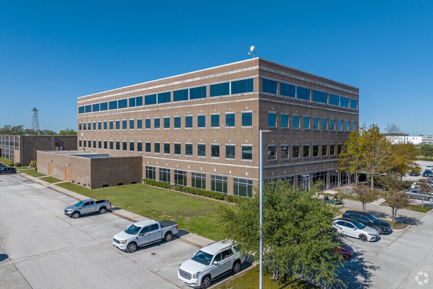 More Photos Of 1310 Rankin Rd, Houston Office For Lease