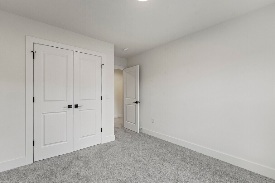 More Photos Of 114 Chella Ct, Sanford Multifamily For Sale