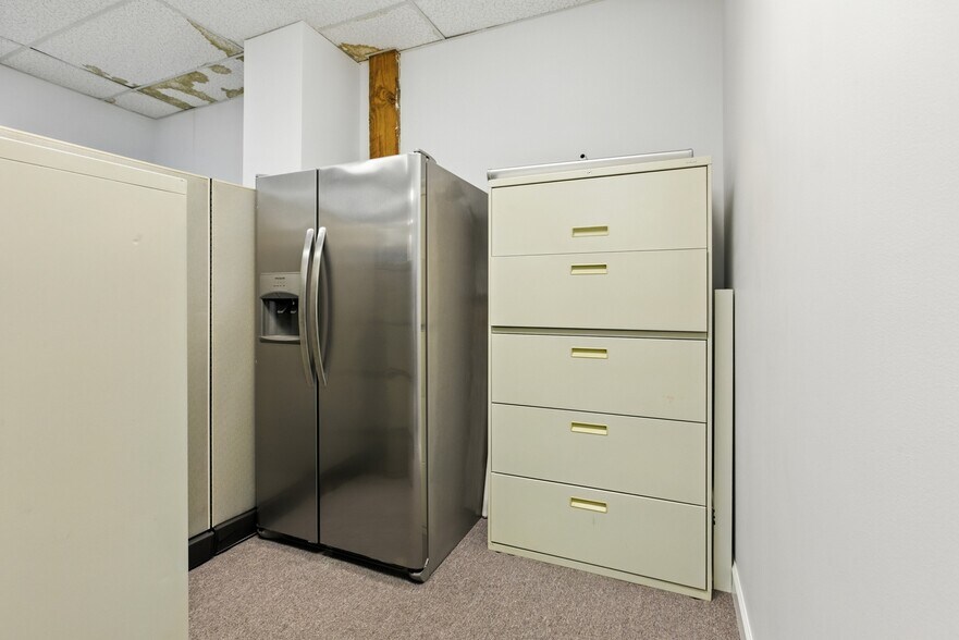 More Photos Of 5-7 Market Sq, Amesbury Loft Creative Space For Lease