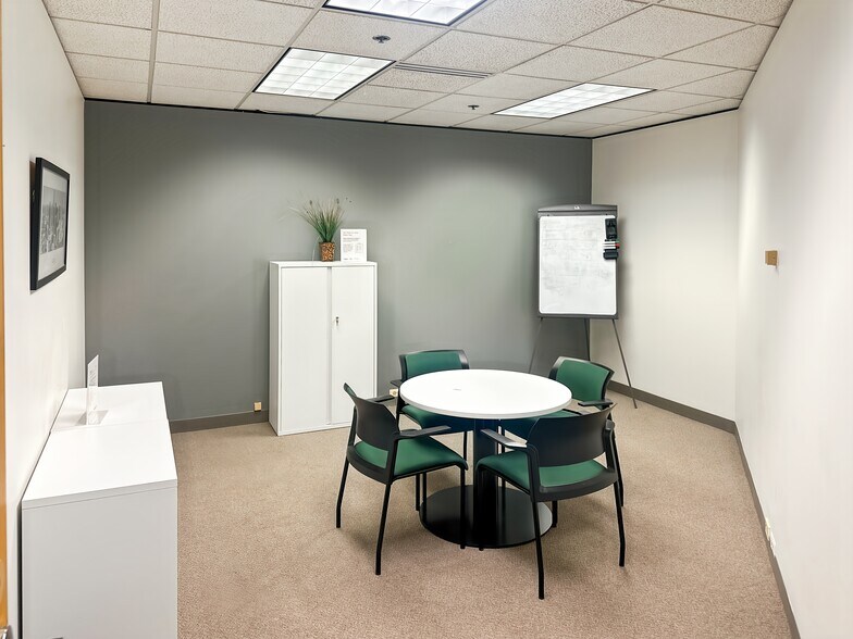 More Photos Of 2000 Town Center, Southfield Coworking Space