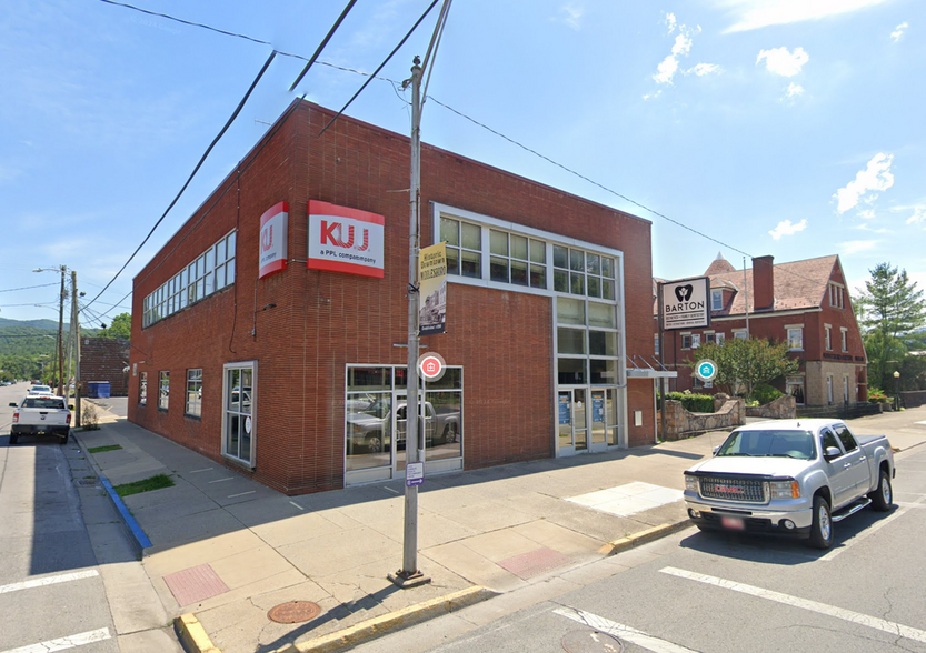 Primary Photo Of 2201 Cumberland Ave, Middlesboro Medical For Sale