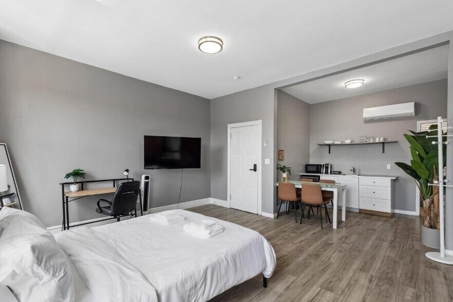 More Photos Of 1611 S Broad St, Philadelphia Specialty For Sale