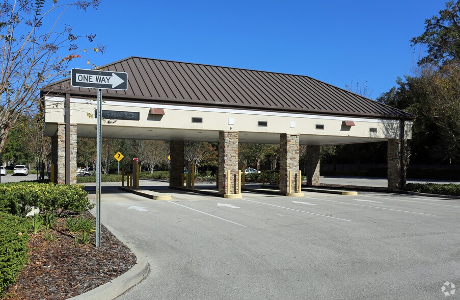 More Photos Of 450 S Orlando Ave, Maitland Bank For Lease