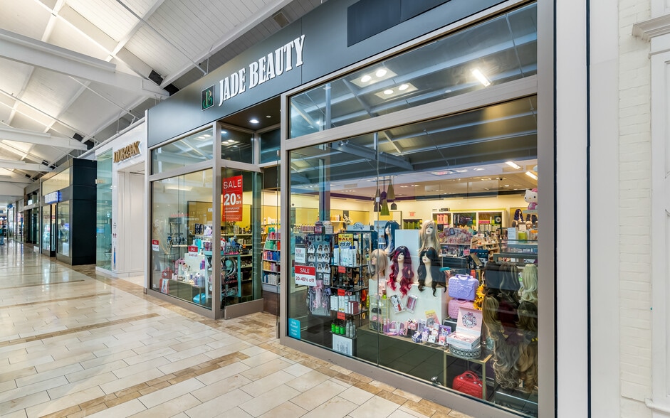 More Photos Of 200-272 E Via Rancho Pky, Escondido General Retail For Sale