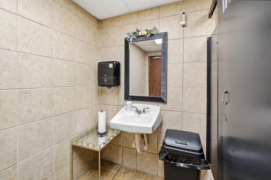 More Photos Of 209 N Main St, Delphos Restaurant For Sale