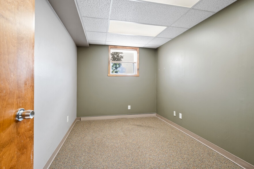 More Photos Of 828 Cherry St, Green Bay Office Residential For Sale