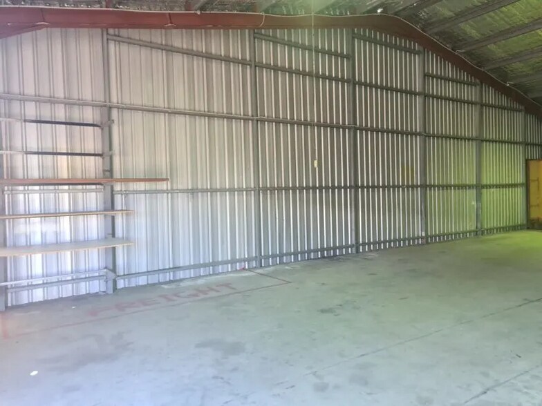 More Photos Of 1 Elizabeth Ave, Taree Showroom For Lease