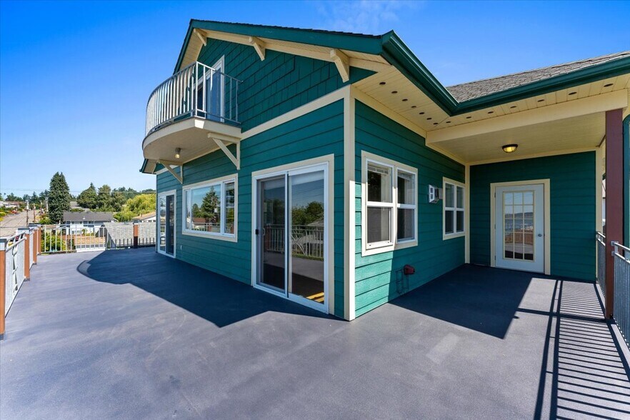 More Photos Of 829 2nd St, Mukilteo Office Residential For Sale
