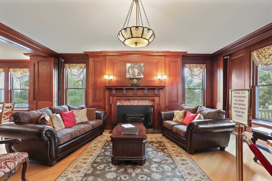 More Photos Of 1090 Ragged Edge Rd, Chambersburg Hospitality For Sale