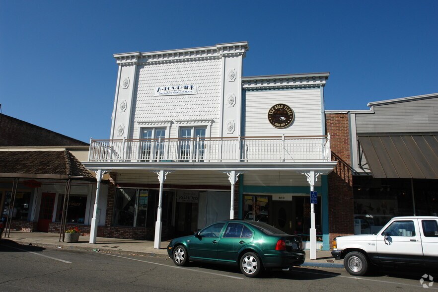 Primary Photo Of 810-812 Lincoln Way, Auburn Storefront For Lease
