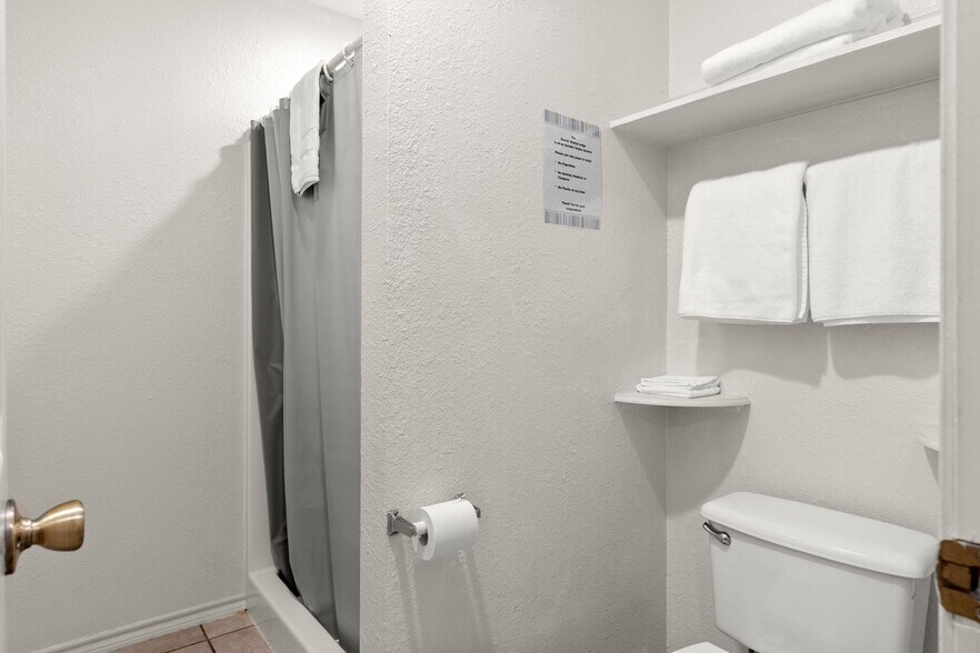 More Photos Of 9530 W FM 515, Alba Specialty For Sale