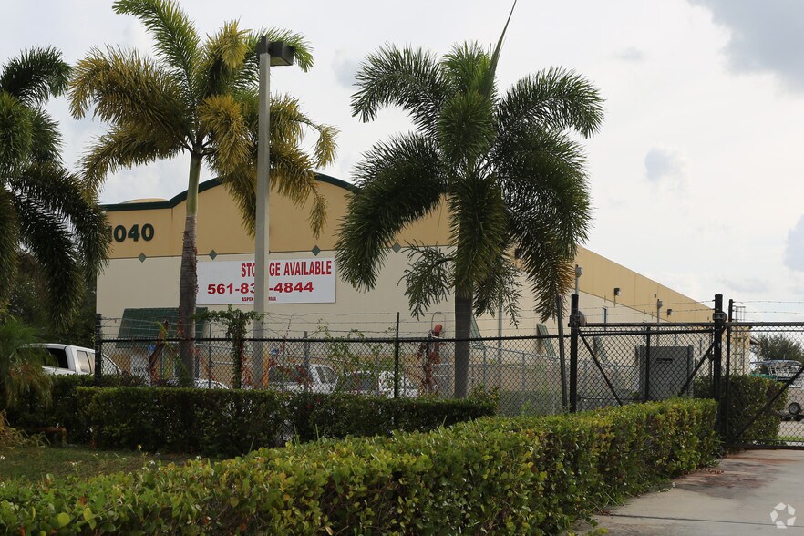 More Photos Of 1040 W Industrial Ave, Boynton Beach Warehouse For Lease