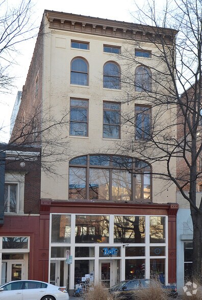 Primary Photo Of 7 W Broad St, Richmond Apartments For Lease