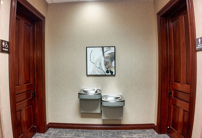 More Photos Of 5024-5032 S Bur Oak Pl, Sioux Falls Office For Lease