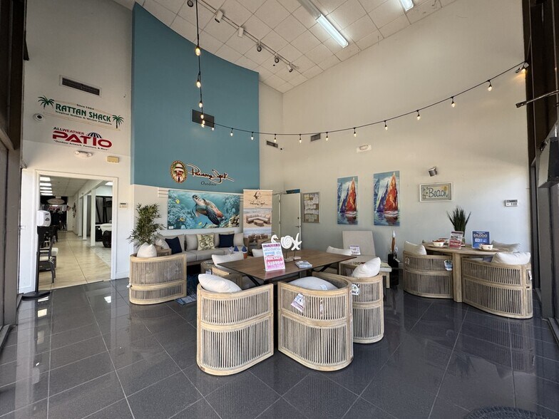 More Photos Of 4900 NW 167th St, Miami Gardens Warehouse For Sale