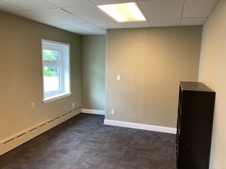 More Photos Of 1522 Superior St E, Duluth Medical For Sale