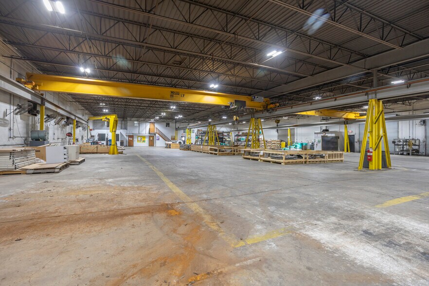 More Photos Of 4608 Fairlane Ave, Fort Worth Warehouse For Sale