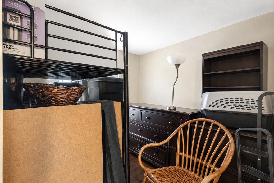 More Photos Of 3132 Bloomingdale Villas Ct, Brandon Apartments For Sale