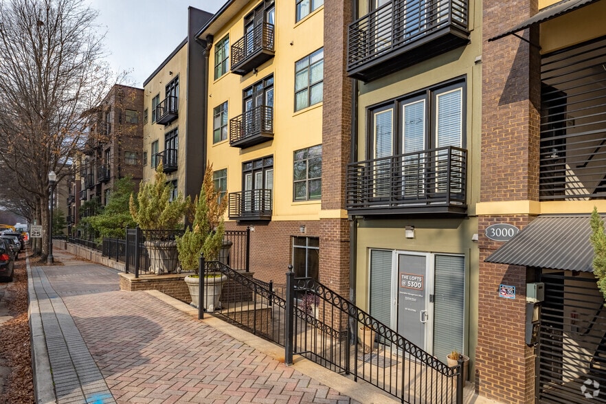 More Photos Of 5300 Peachtree Rd, Chamblee Apartments For Sale