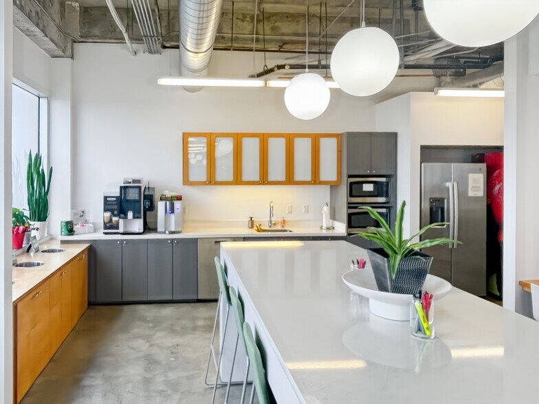 More Photos Of 3420 Bristol St, Costa Mesa Coworking Space