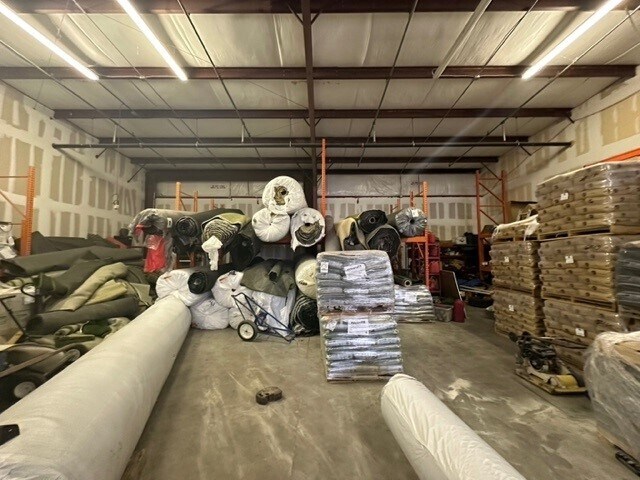 More Photos Of 6618-6628 26th Ct E, Sarasota Warehouse For Lease