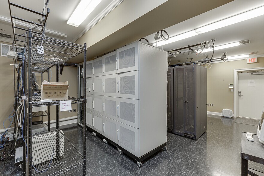 More Photos Of 743 Church St, Buford Industrial For Sale