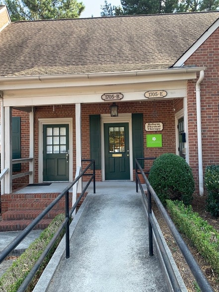 More Photos Of 1705 Mount Vernon Rd, Dunwoody Medical For Lease