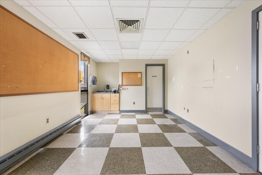 More Photos Of 43 Pennsylvania Ave, Niantic Bank For Lease