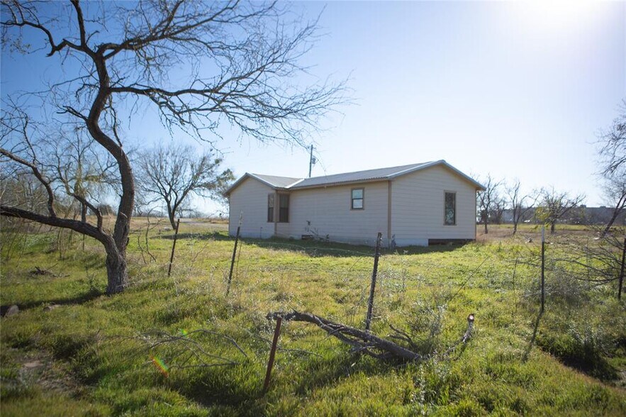 More Photos Of 2095 Bridal Path Rd, Luling Land For Sale