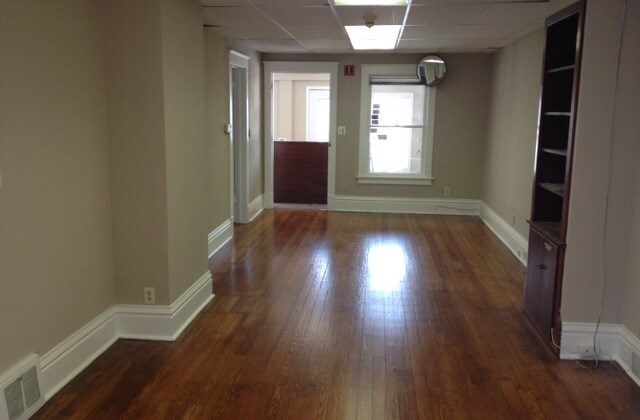 More Photos Of 639 S Washington St, Naperville Coworking Space