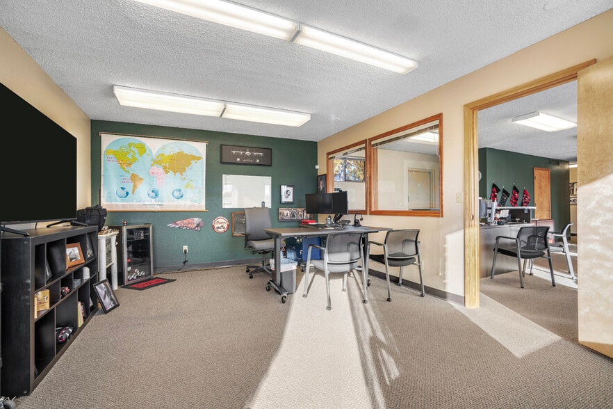 More Photos Of 1149-1159 SW 4th Ave, Ontario Office For Sale