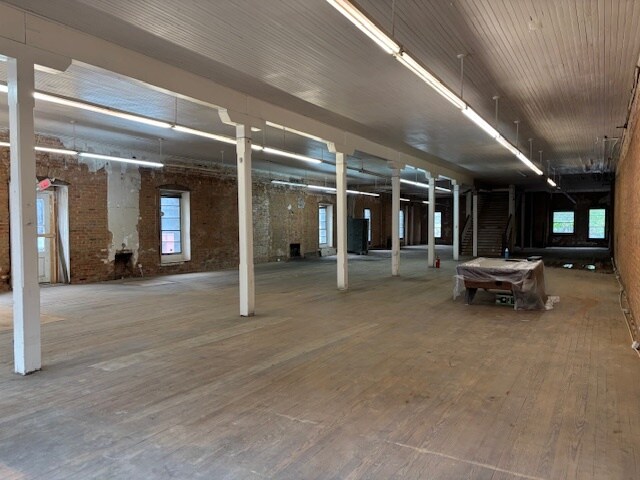 More Photos Of 200 Battle St W, Talladega Storefront For Sale