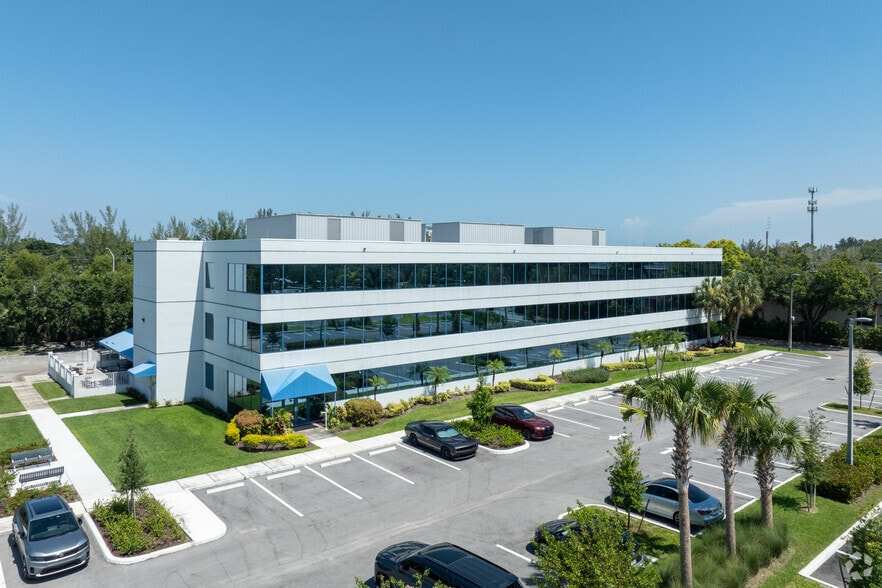 More Photos Of 360 Hiatt Dr, Palm Beach Gardens Office For Lease