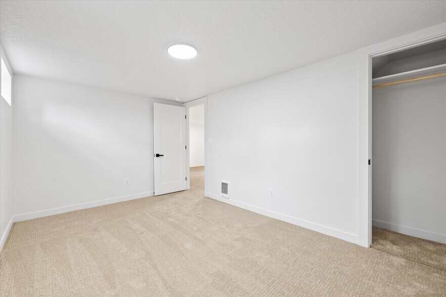 More Photos Of 4518 W Emerald St, Boise Specialty For Sale